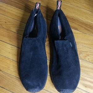 Merrell Black Slip-On Loafers for Effortless Style